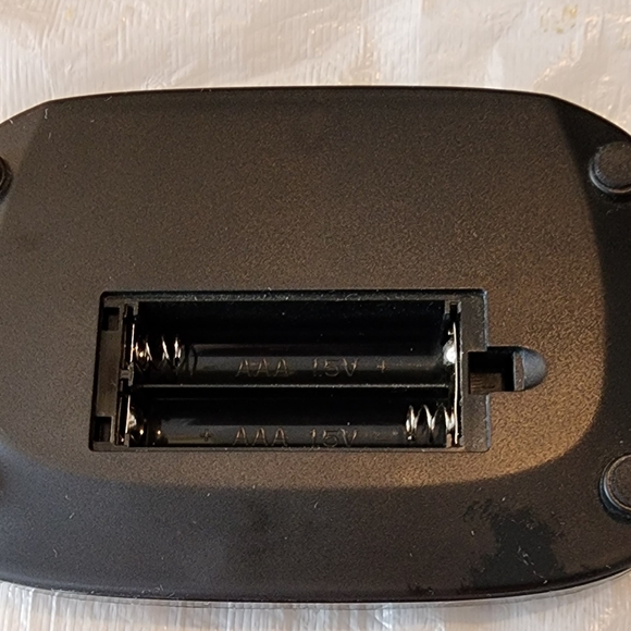 The sharper Image Wireless Headphones - Picture 5 of 14